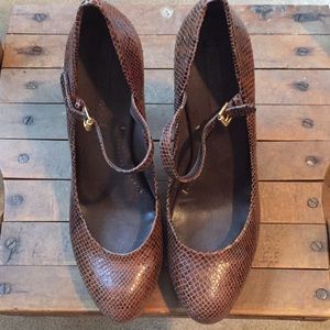 BCBGMAXAZRIA Brown Mary Jane stilettos size 9.5
